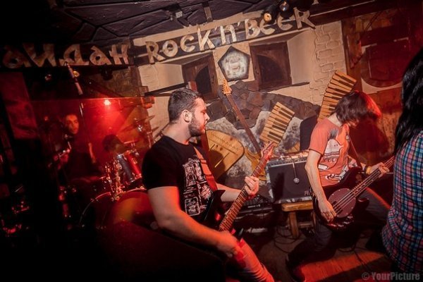 Як у луцькому клубі переспівували «Nirvana». ФОТО