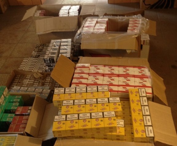 На Волині податківці вилучили понад 40 тисяч пачок цигарок без акцизних марок. ФОТО