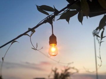 «Волиньобленерго» працює посилено, але світло не вимикає 