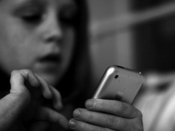 Психолог розповіла, чому підлітки грають у суїцидальні ігри