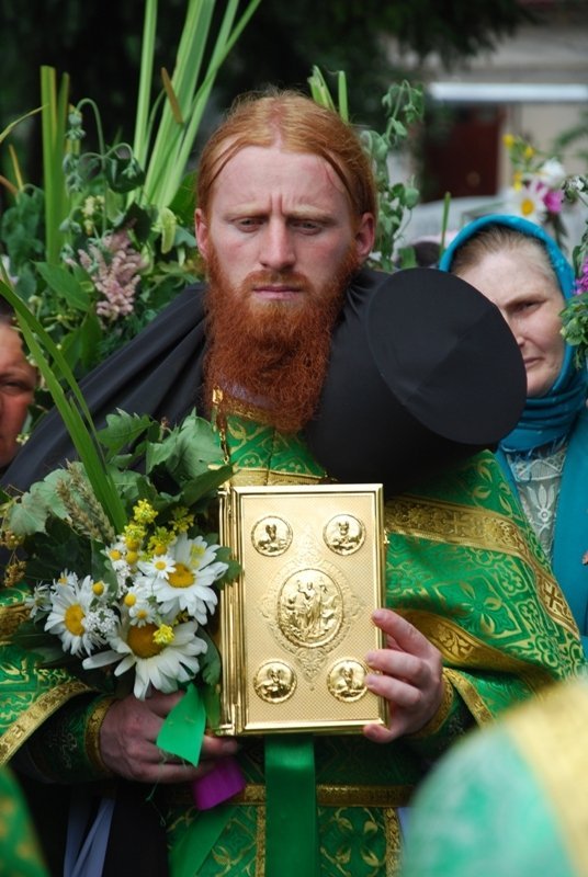 Як у луцькому храмі святкували Трійцю. ФОТО