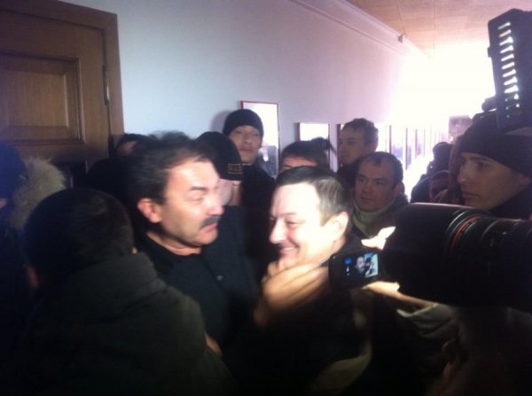 Луцьк. Облдержадміністрація.  НАЖИВО