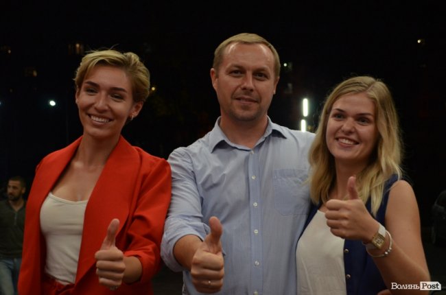 Атмосферно і затишно: у Луцьку співали в пам'ять про Скрябіна. ФОТО