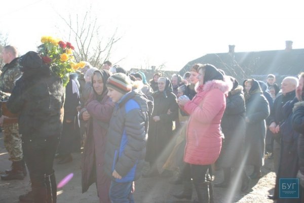 На Волині попрощалися із загиблим бійцем. ФОТО