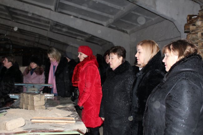 Дари лісу  і «тепло» в брикетах: показали, як успішно працює волинське підприємство. ФОТО