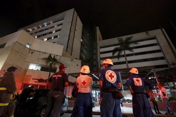 Внаслідок землетрусу в Еквадорі понад 70 загиблих. ФОТО 