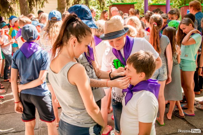 Незабутні знайомства і розваги: як діти з Луганщини провели день у таборі на Світязі. ФОТО