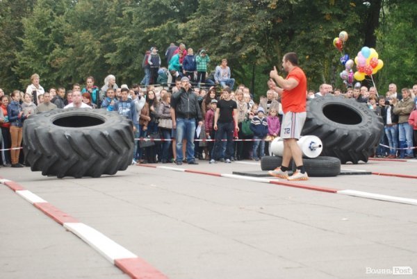 Як у Луцьку змагалися силачі. ФОТО