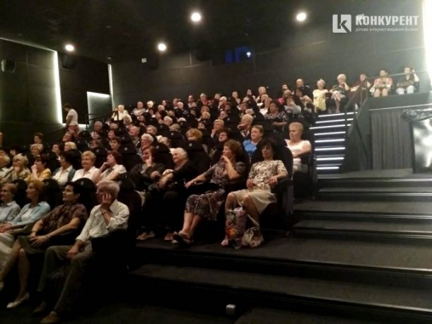 У Луцьку пенсіонерам показували фільм про Симона Петлюру. ФОТО