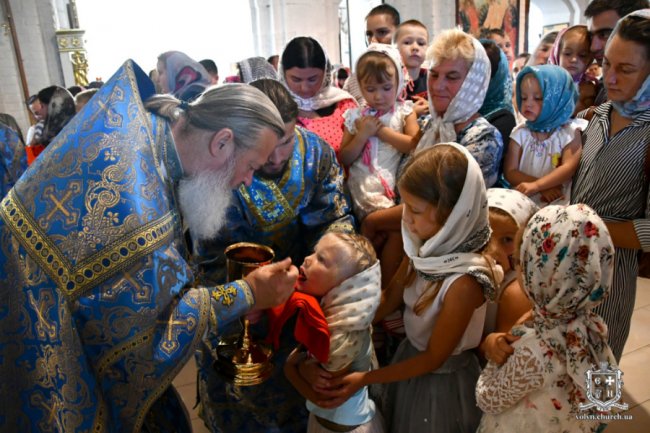 Як у луцькому храмі відзначали свято Успіння Пресвятої Богородиці. ФОТО