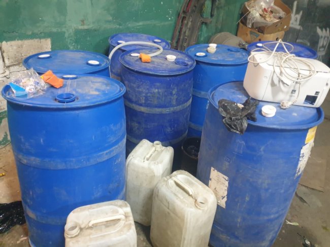 Судитимуть волинян, які виготовляли та збували контрафактний алкоголь