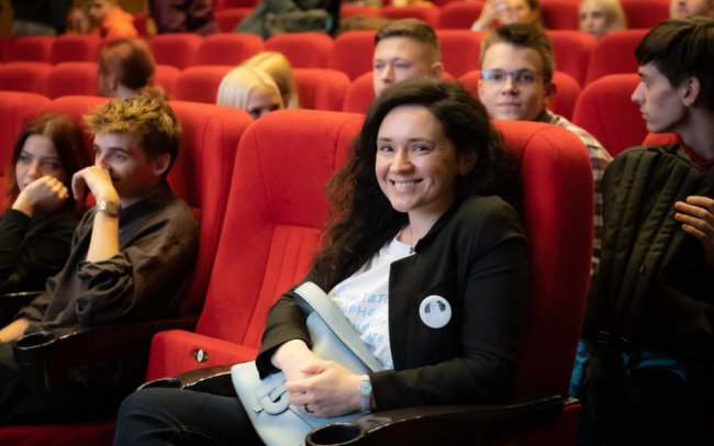 Олена Розвадовська. Фото зі сторінки Сафарова у фейсбуці 