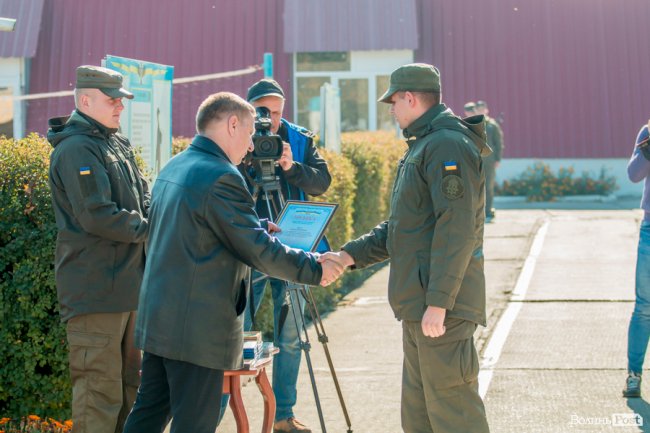 У Луцьку з Днем захисника України привітали нацгвардійців. ФОТО