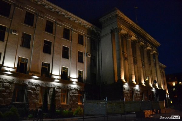 До Дня міста. Вечірній Луцьк. ФОТО
