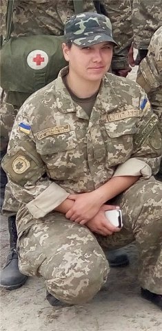 Дівчині-санінструктору з Волині бойовий побратим віддав власний орден «За мужність». ФОТО