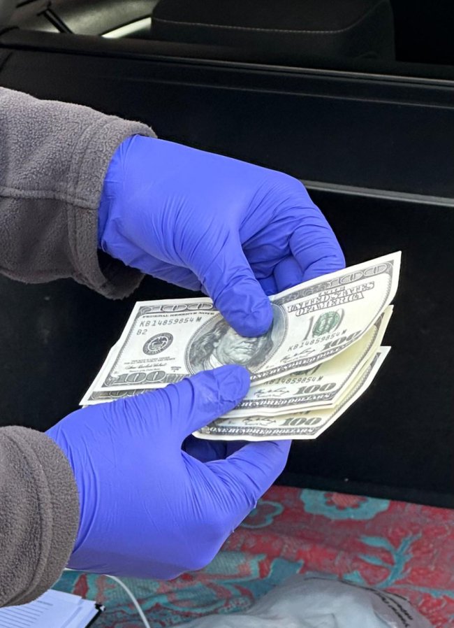 54-річний волинянин за понад 8 тисяч доларів переправляв чоловіків за кордон поза пунктами пропуску