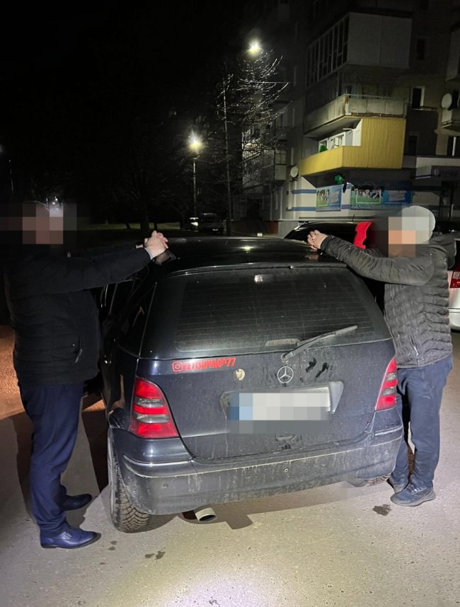 На Волині адвоката та двох його спільників підозрюють у переправленні ухилянтів за кордон. ФОТО