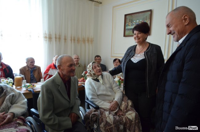 «Не дай Бог такої старості, але вона досить пристойна», -  Савченко про терцентр для пенсіонерів на Волині