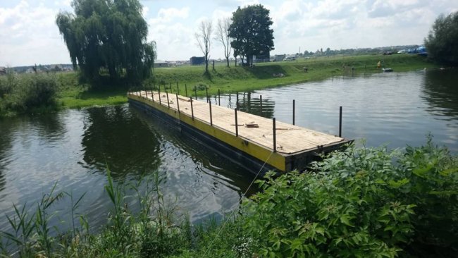 Плавучий міст до «Бандерштату» виявився закоротким. ФОТО. ВІДЕО