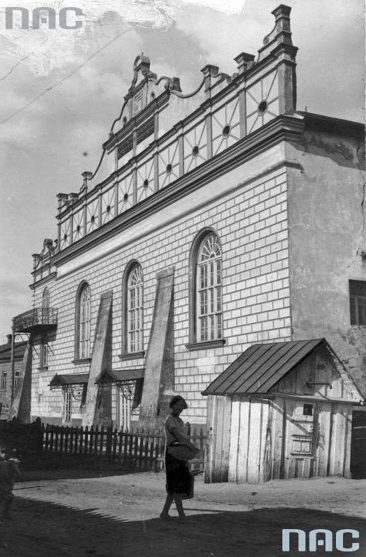 Синагога в Острозі, XV-XVI століття