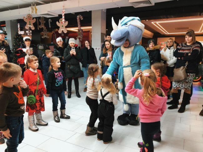 У «Промені» влаштували дитячі розваги до Різдва*