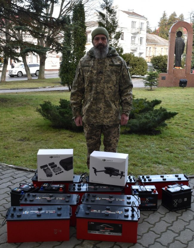 Із Луцька передали допомогу трьом військовим частинам