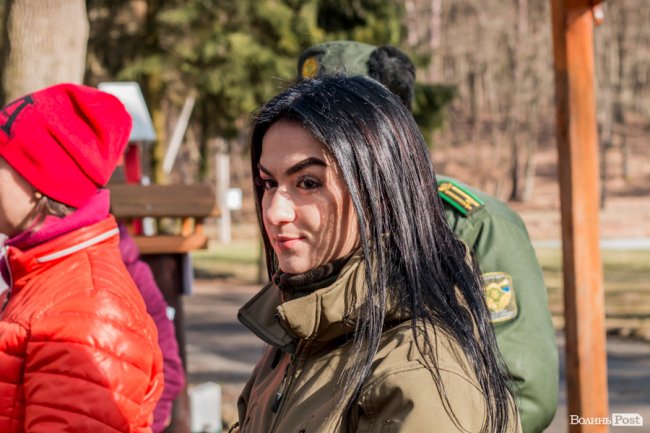 Учні першого на Волині міського шкільного лісництва побували у «волинській Швейцарії». ФОТО