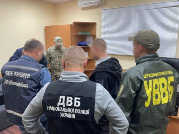 В «Устилузі» чоловік хотів підкупити прикордонника, щоб перетнути кордон. ФОТО