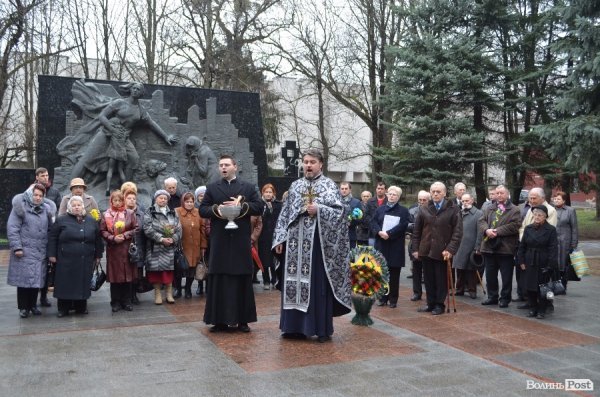 У Луцьку вшанували пам'ять жертв війн та депортацій