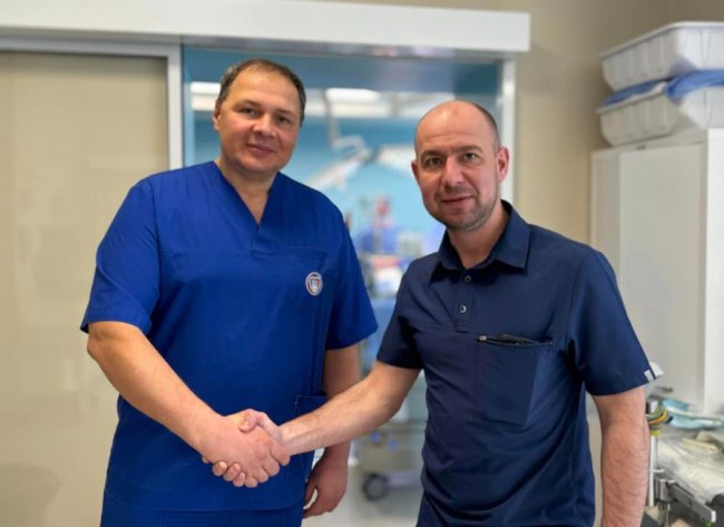 За міліметр від смерті: у Львові лікарі врятували воїна з Волині