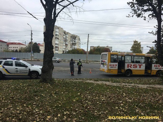 У Луцьку зіткнулися дві маршрутки: постраждали 10 людей. ФОТО