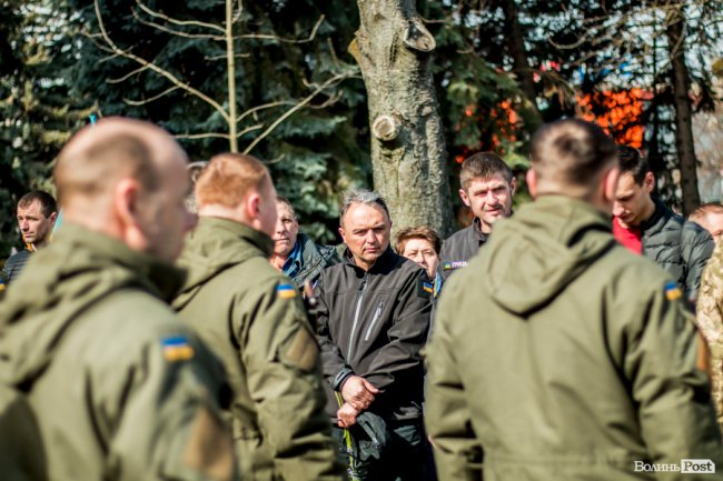 У Луцьку ходою і молитвами вшанували мужність та героїзм добровольців. ФОТО