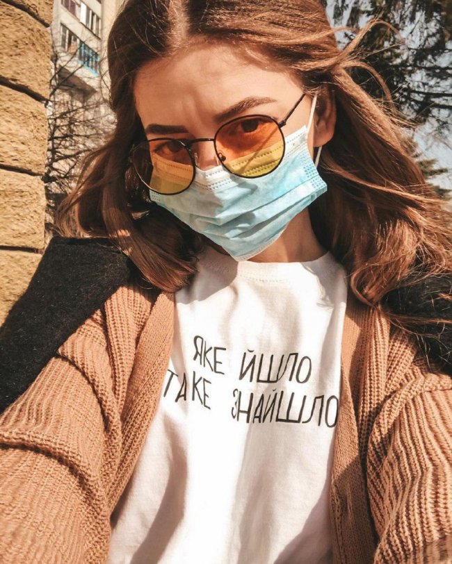 Футболка з написом – обов’язковий елемент гардеробу*