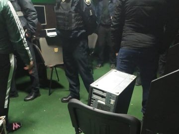 У Луцьку «накрили» підпільне казино. ФОТО