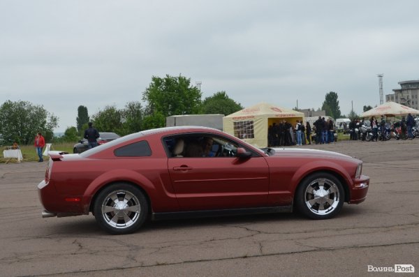 Під Луцьком визначили переможця з дрег-рейсінгу. ФОТО