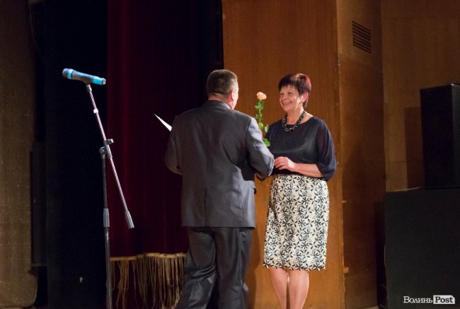 Квіти, подяки та музичний концерт: волинських медпрацівників привітали з професійним  святом