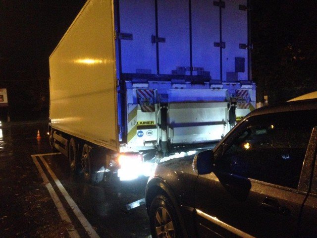 У Луцьку позашляховик протаранив фуру