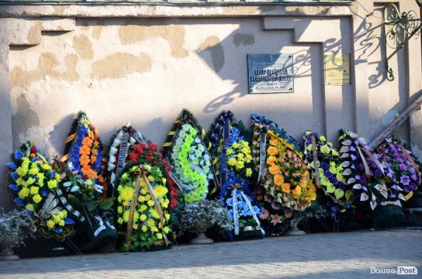 Луцьк провів в останню путь Героя АТО Валерія Марцинюка. ФОТО 