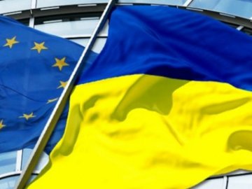 Європарламент підтримав кандидатський статус для України і Молдови