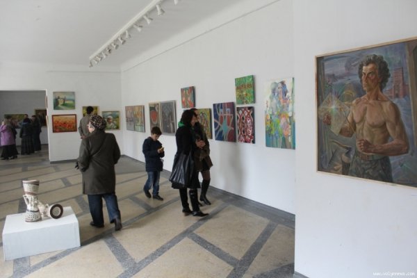 У Луцьку відкрилася виставка до Дня художника. ФОТО