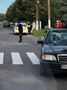 У Ківерцях Mercedes збив велосипедиста. ФОТО