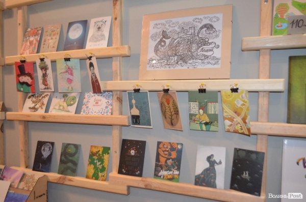 У Луцьку з'явилися «Добрі листівки», які допомагають дітям. ФОТО