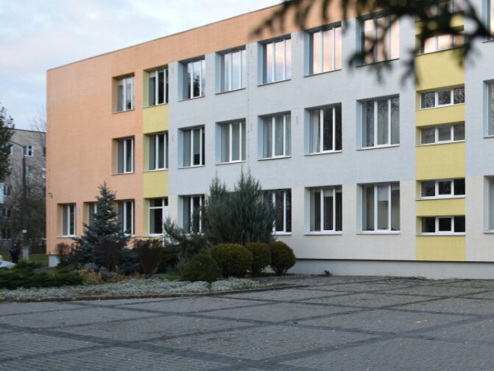 У Луцьку змінюють формат навчання: як працюватимуть школи та дитсадки