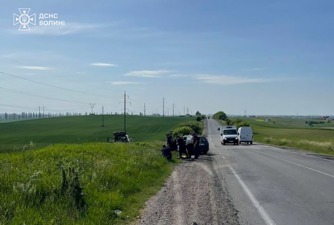 Волинські сапери, які прямують на схід, допомогли на Рівненщині постраждалим у ДТП