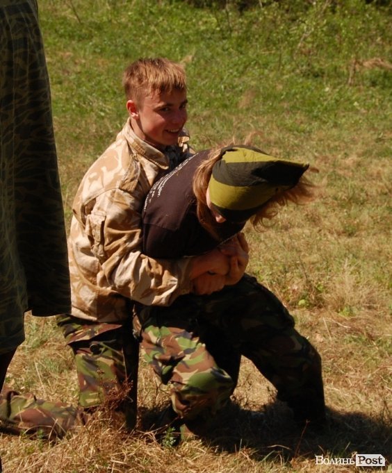 У волинських лісах «воюють» Чорна сотня і сотня Перця. ФОТО 