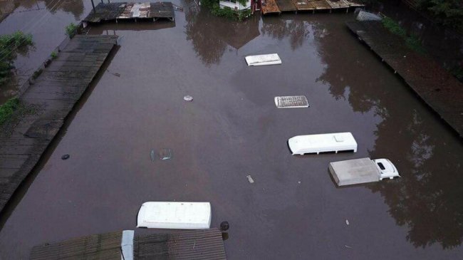 Гірше, ніж у Луцьку: Чернігів затопило після зливи. ФОТО