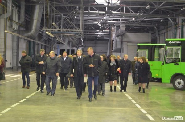 На Волині - 5 нових шкільних автобусів