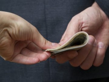 В Україні запрацював реєстр корупціонерів