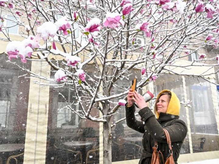 Сніг у квітні - не норма? Що відбувається з погодою і чи принесе травень потепління