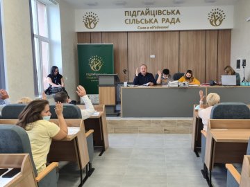 Розповіли, чи збільшать премії керівникам освітніх закладів Підгайцівської громади